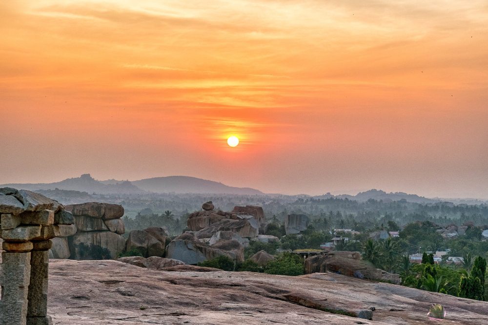 You are currently viewing Sunrise, Sunset & Skyline: Points You Must Visit near Hampi for Magic Capture