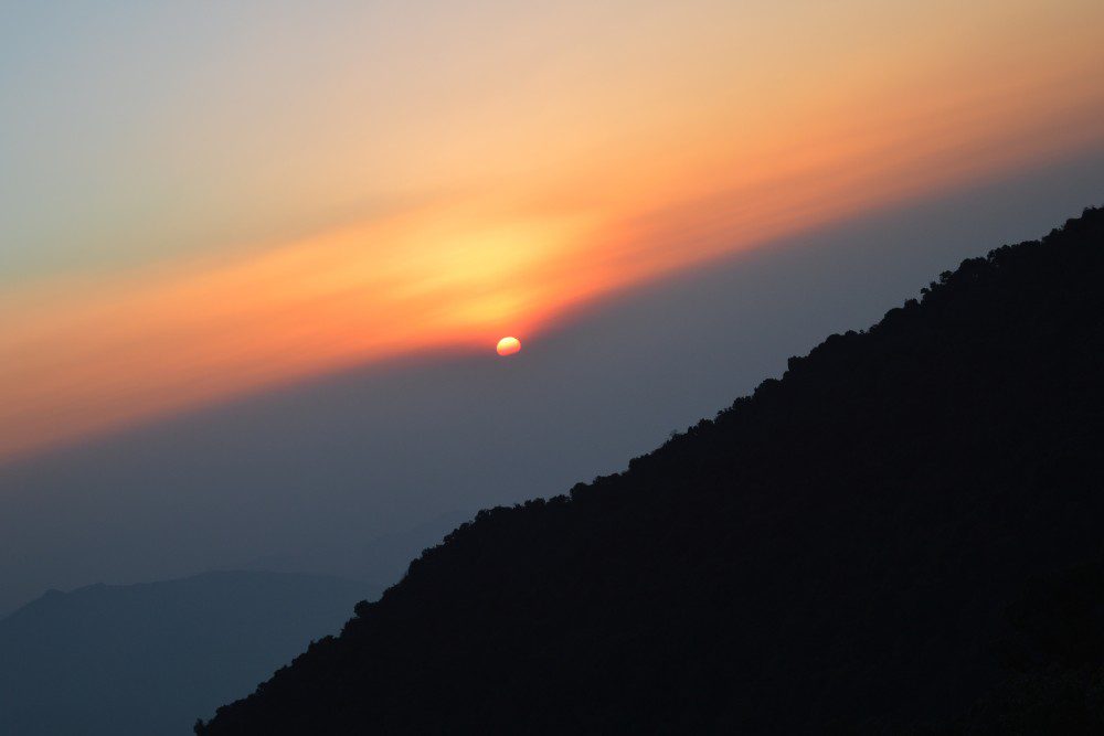 tiger hill sunrise darjeeling