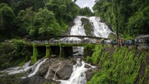 Read more about the article 15 Waterfalls in India You Must Visit Before 2025 Ends